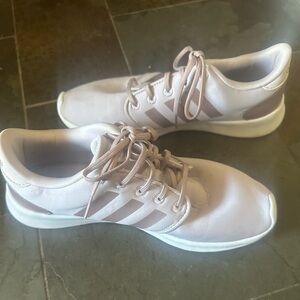 Women’s Adidas Cloudfoam Sneaker - size 8.5 - Excellent Condition